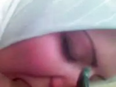 ഡിക്ക് റൈഡിങ്ങിന് മുമ്പ് POV-രീതിയിലുള്ള ബ്ലോജോബ് നൽകുന്നതാണ് ബ്ളോണ്ടിനെ ആകർഷിക്കുന്നത്
