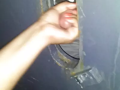 രണ്ട് സ്‌റ്റുഡുകൾ നിരവധി യുവ സ്ലട്ടുകൾക്കൊപ്പം ഗ്രൂപ്പ് വിനോദത്തിൽ പങ്കെടുക്കുന്നു